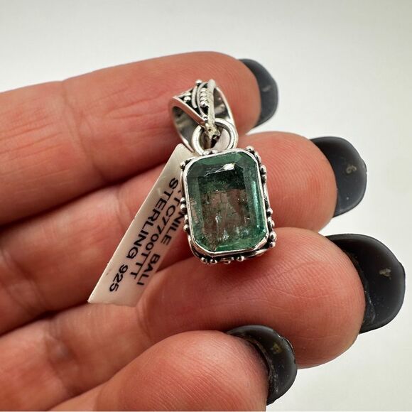 NWT 1.35ct emerald cut Emerald pendant in Bali sterling silver! - Picture 1 of 9